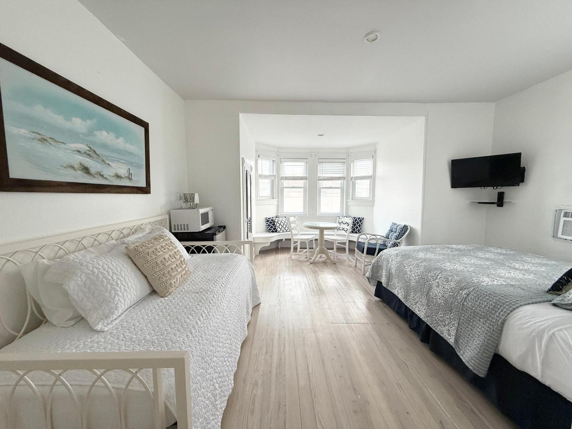 Windward At The Beach Beach Haven Exterior photo